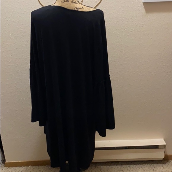 Black Dress - Picture 4 of 5